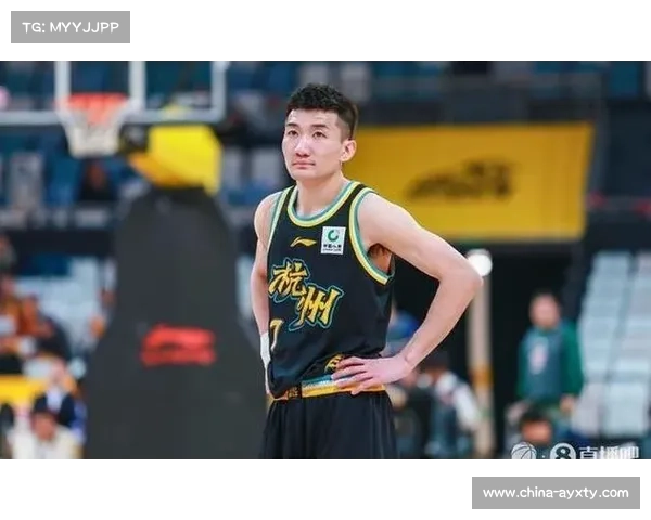 孙铭徽半场压哨三分命中，山西领先北京